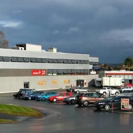 Golf فندق Vormsund